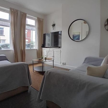 Large Family Home Central Location 3 Double Bedrooms And 1 Single Bedroom Cardiff Eksteriør bilde