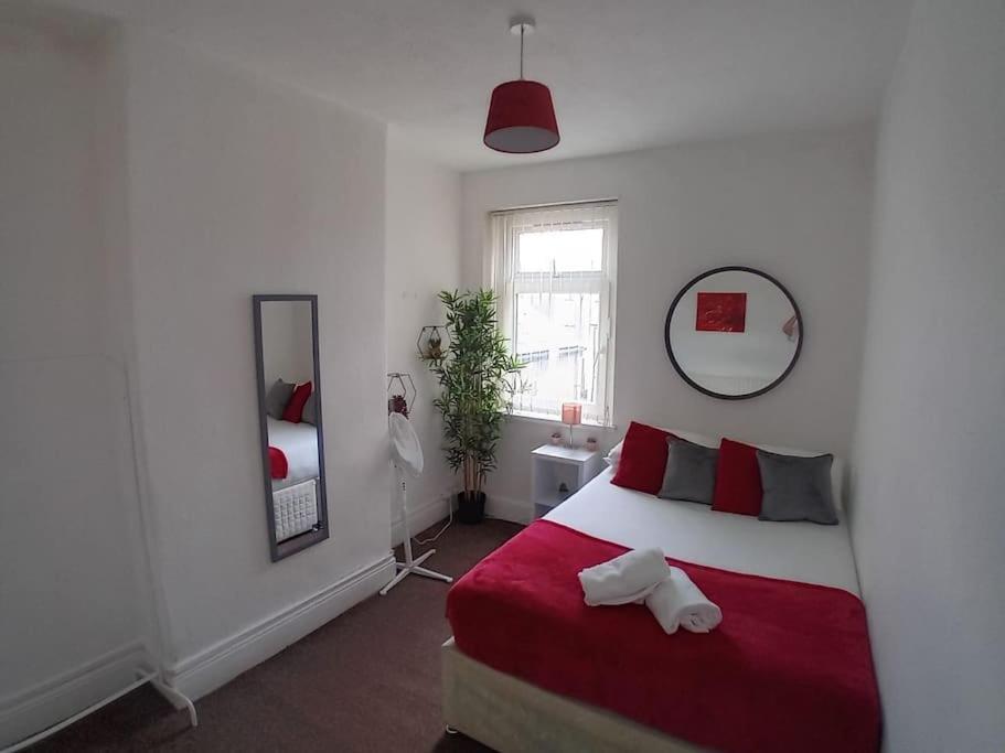Large Family Home Central Location 3 Double Bedrooms And 1 Single Bedroom Cardiff Eksteriør bilde
