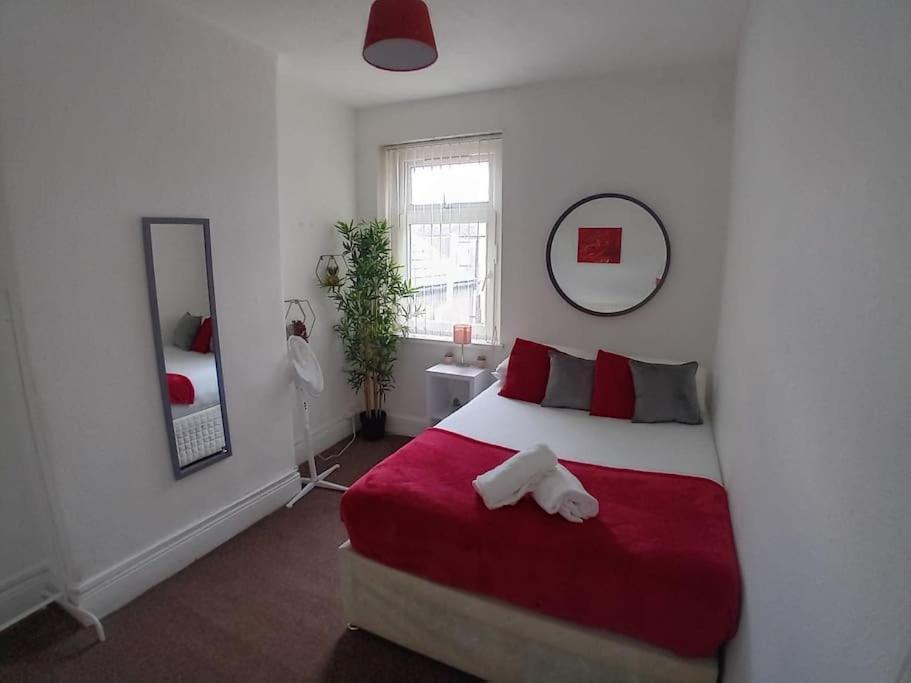 Large Family Home Central Location 3 Double Bedrooms And 1 Single Bedroom Cardiff Eksteriør bilde