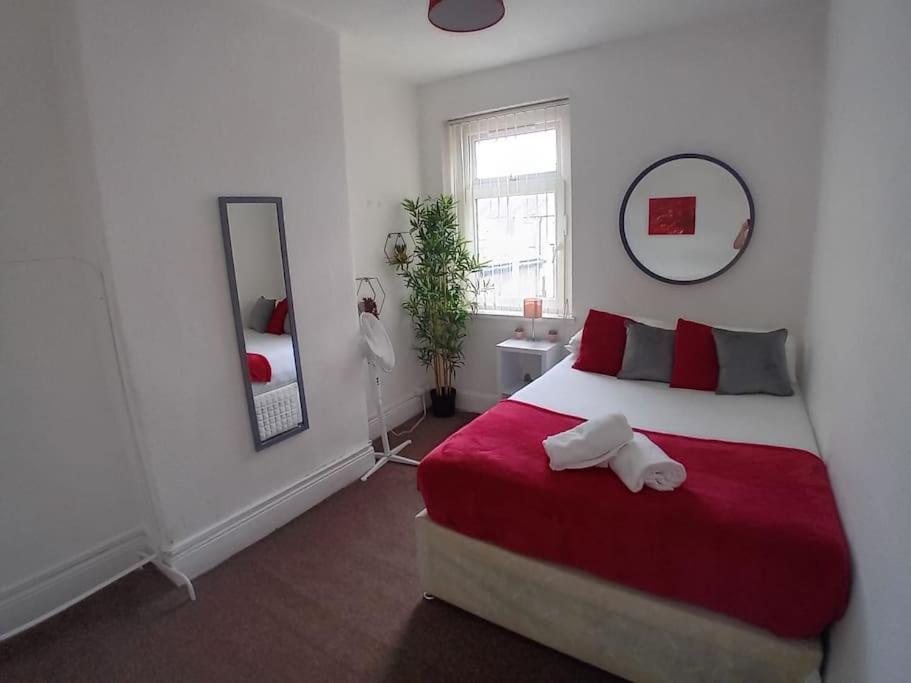 Large Family Home Central Location 3 Double Bedrooms And 1 Single Bedroom Cardiff Eksteriør bilde