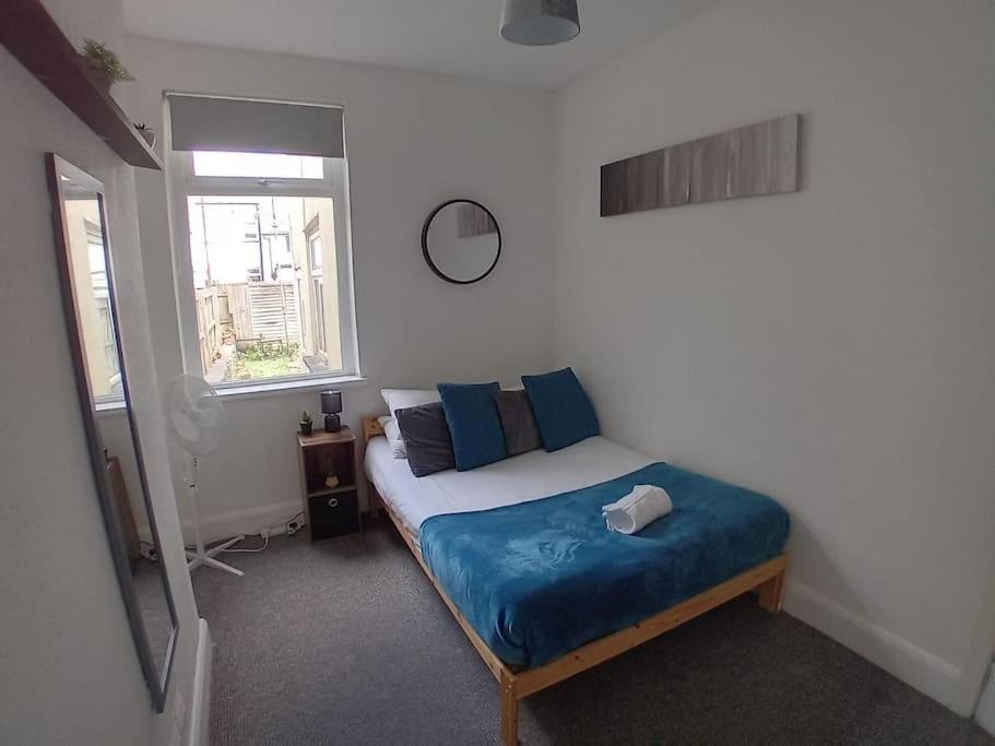 Large Family Home Central Location 3 Double Bedrooms And 1 Single Bedroom Cardiff Eksteriør bilde