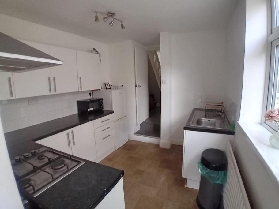 Large Family Home Central Location 3 Double Bedrooms And 1 Single Bedroom Cardiff Eksteriør bilde