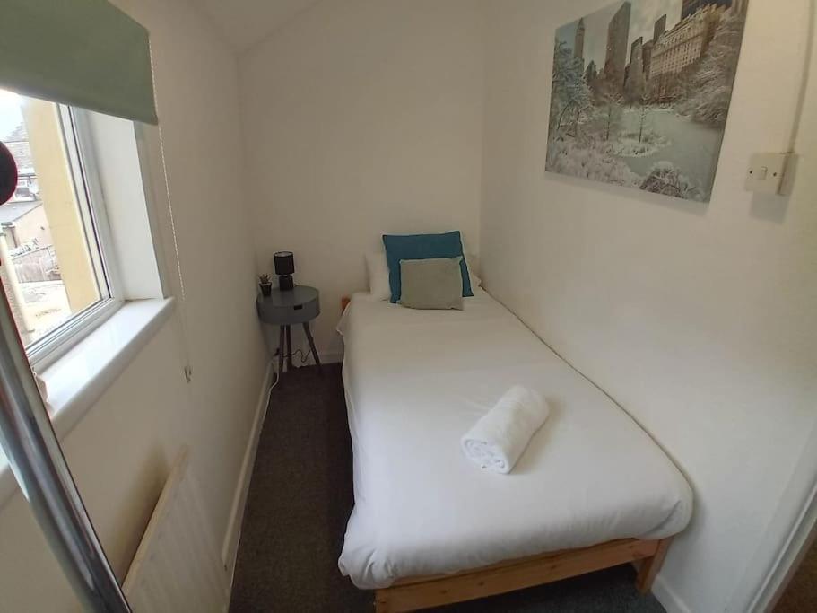 Large Family Home Central Location 3 Double Bedrooms And 1 Single Bedroom Cardiff Eksteriør bilde