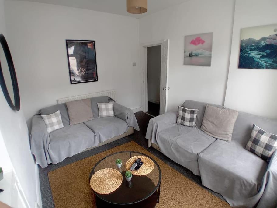 Large Family Home Central Location 3 Double Bedrooms And 1 Single Bedroom Cardiff Eksteriør bilde